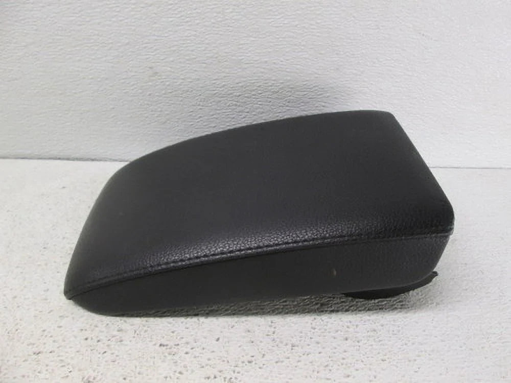 Premium Premium Pre-Owned 2010 Volkswagen Jetta Interior Black Leather Center Console Lid OEM LKQ (Good)